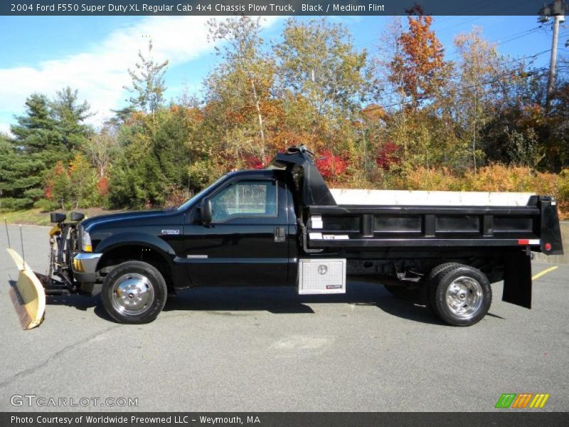 Black / Medium Flint 2004 Ford F550 Super Duty XL Regular Cab 4x4 Chassis Plow Truck