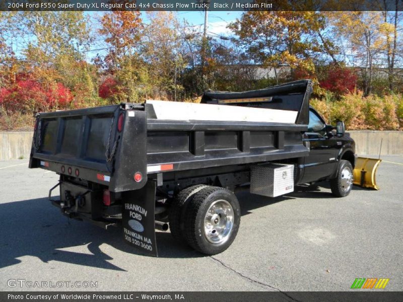 Black / Medium Flint 2004 Ford F550 Super Duty XL Regular Cab 4x4 Chassis Plow Truck