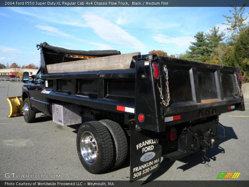  2004 F550 Super Duty XL Regular Cab 4x4 Chassis Plow Truck Black