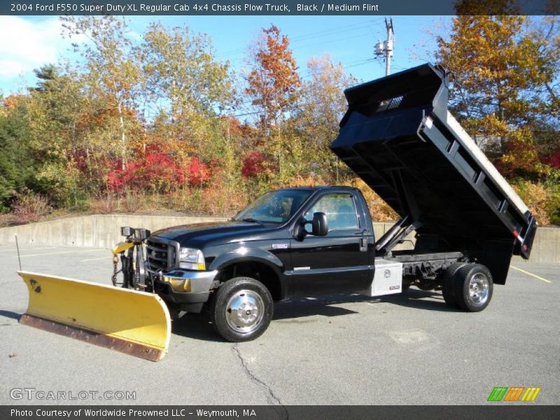 Black / Medium Flint 2004 Ford F550 Super Duty XL Regular Cab 4x4 Chassis Plow Truck