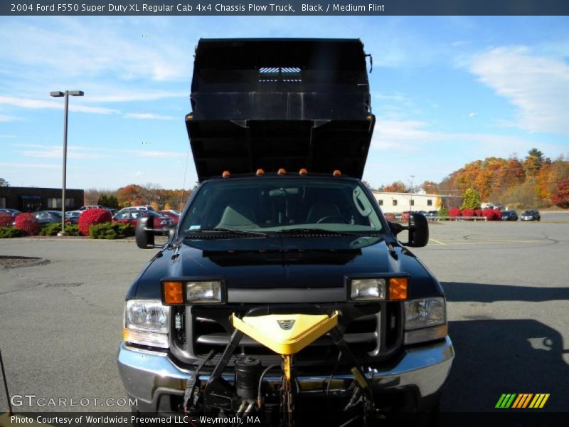 Black / Medium Flint 2004 Ford F550 Super Duty XL Regular Cab 4x4 Chassis Plow Truck