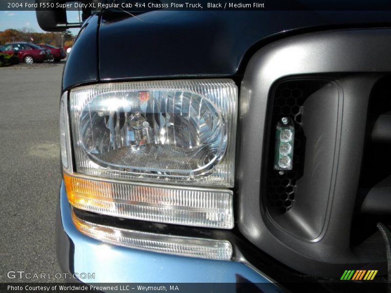 Black / Medium Flint 2004 Ford F550 Super Duty XL Regular Cab 4x4 Chassis Plow Truck
