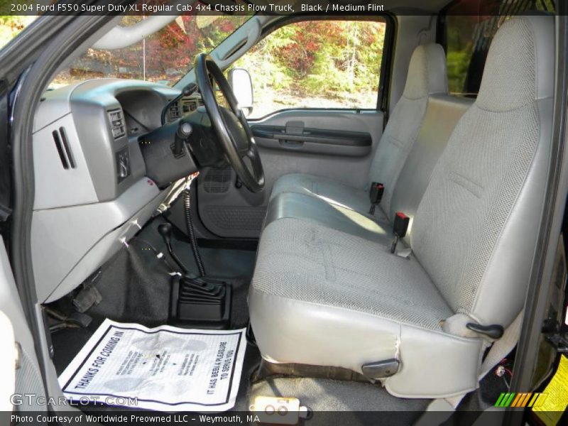  2004 F550 Super Duty XL Regular Cab 4x4 Chassis Plow Truck Medium Flint Interior