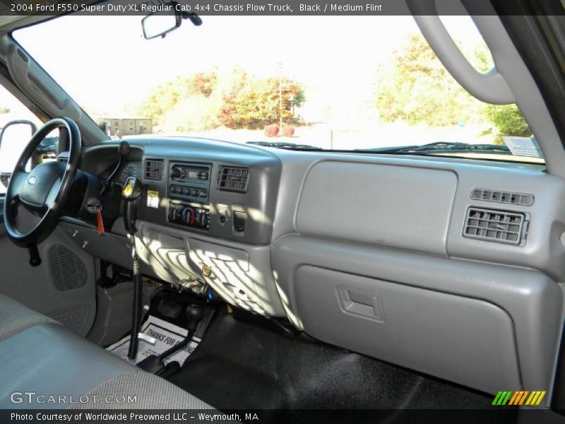 Black / Medium Flint 2004 Ford F550 Super Duty XL Regular Cab 4x4 Chassis Plow Truck