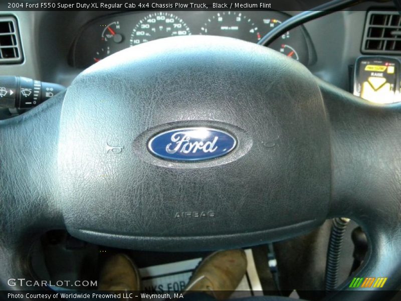 Black / Medium Flint 2004 Ford F550 Super Duty XL Regular Cab 4x4 Chassis Plow Truck