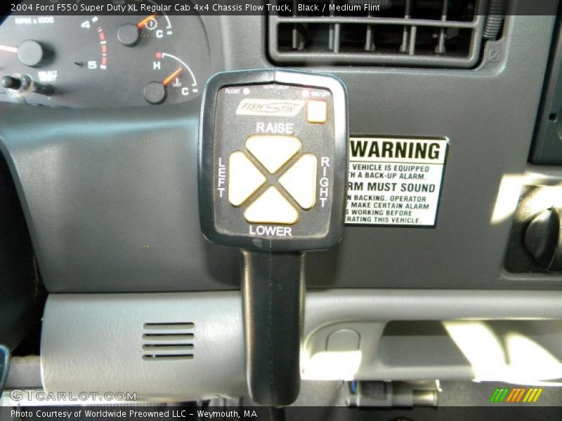 Black / Medium Flint 2004 Ford F550 Super Duty XL Regular Cab 4x4 Chassis Plow Truck