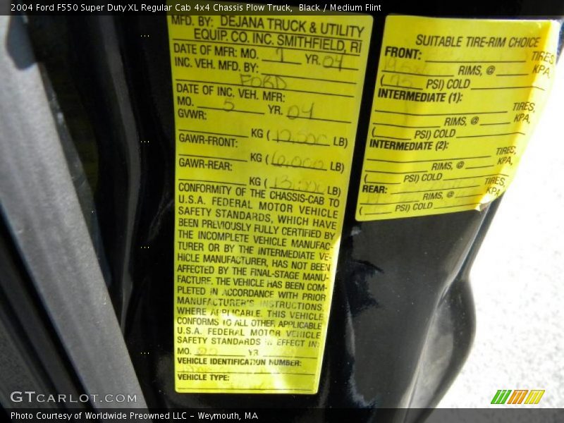 Black / Medium Flint 2004 Ford F550 Super Duty XL Regular Cab 4x4 Chassis Plow Truck