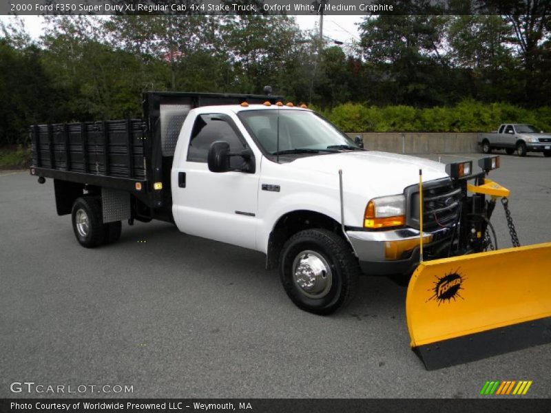 Oxford White / Medium Graphite 2000 Ford F350 Super Duty XL Regular Cab 4x4 Stake Truck