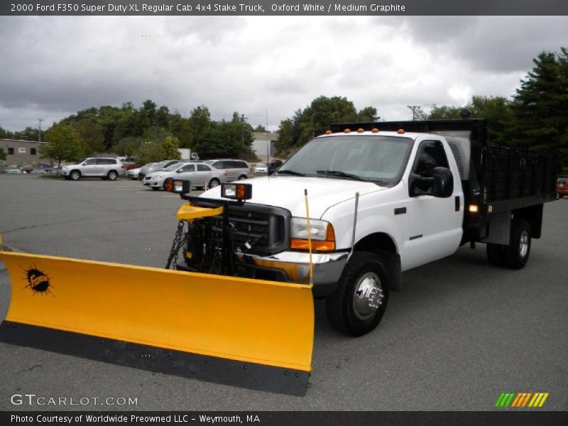Oxford White / Medium Graphite 2000 Ford F350 Super Duty XL Regular Cab 4x4 Stake Truck