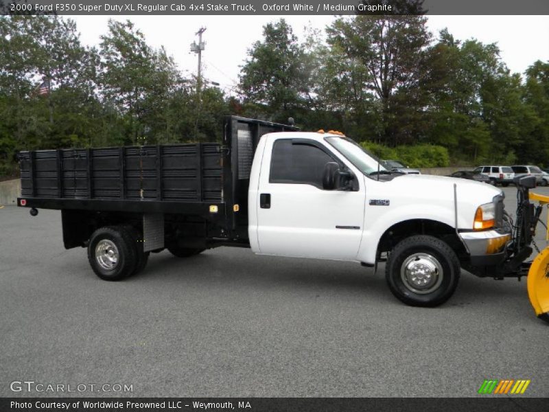 Oxford White / Medium Graphite 2000 Ford F350 Super Duty XL Regular Cab 4x4 Stake Truck