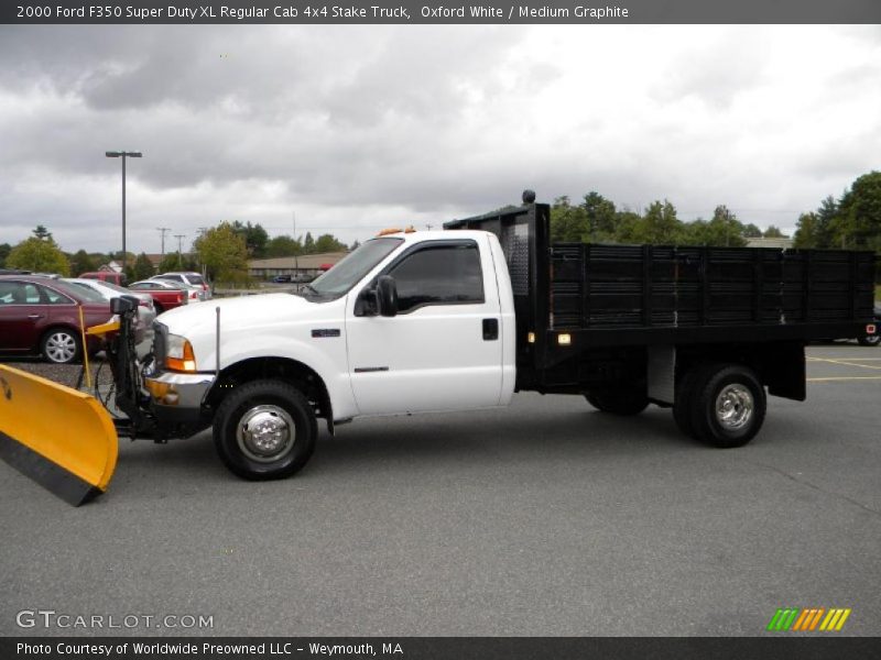 Oxford White / Medium Graphite 2000 Ford F350 Super Duty XL Regular Cab 4x4 Stake Truck