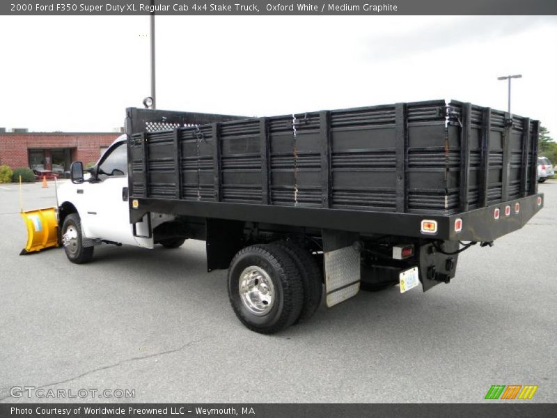 Oxford White / Medium Graphite 2000 Ford F350 Super Duty XL Regular Cab 4x4 Stake Truck