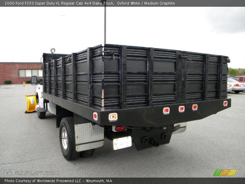 Oxford White / Medium Graphite 2000 Ford F350 Super Duty XL Regular Cab 4x4 Stake Truck