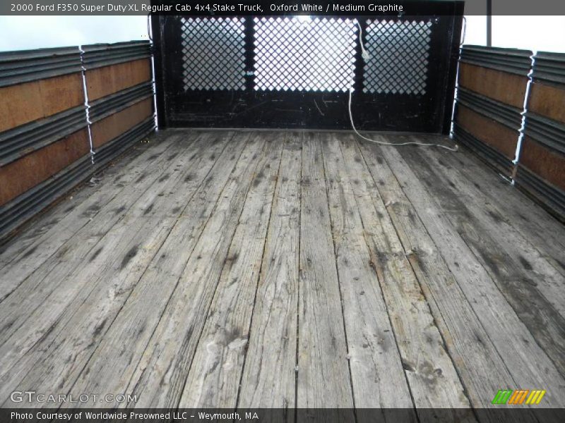 Oxford White / Medium Graphite 2000 Ford F350 Super Duty XL Regular Cab 4x4 Stake Truck