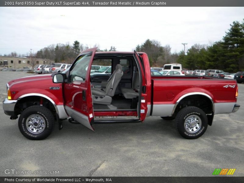 Toreador Red Metallic / Medium Graphite 2001 Ford F350 Super Duty XLT SuperCab 4x4