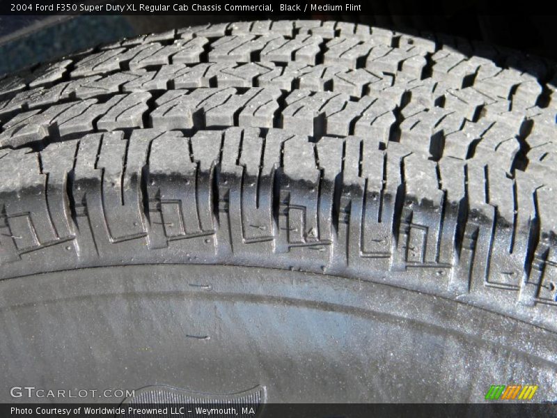 Black / Medium Flint 2004 Ford F350 Super Duty XL Regular Cab Chassis Commercial