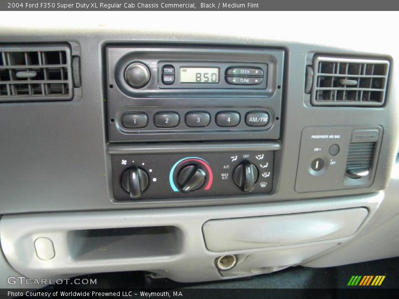 Black / Medium Flint 2004 Ford F350 Super Duty XL Regular Cab Chassis Commercial