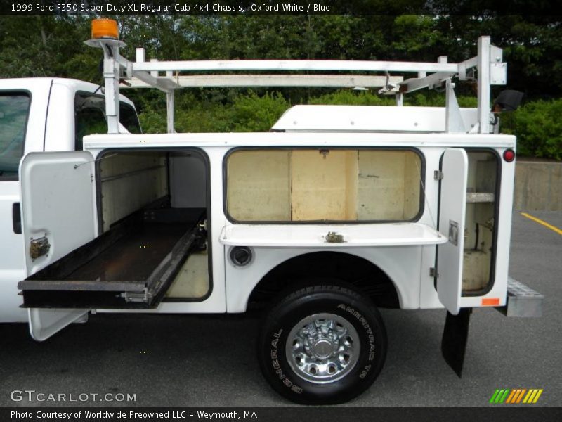 Oxford White / Blue 1999 Ford F350 Super Duty XL Regular Cab 4x4 Chassis