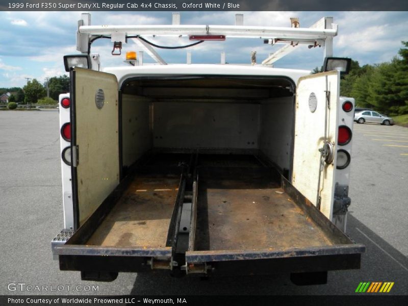 Oxford White / Blue 1999 Ford F350 Super Duty XL Regular Cab 4x4 Chassis
