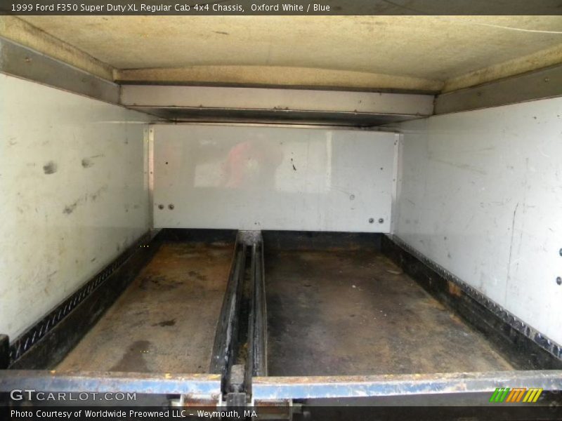 Oxford White / Blue 1999 Ford F350 Super Duty XL Regular Cab 4x4 Chassis