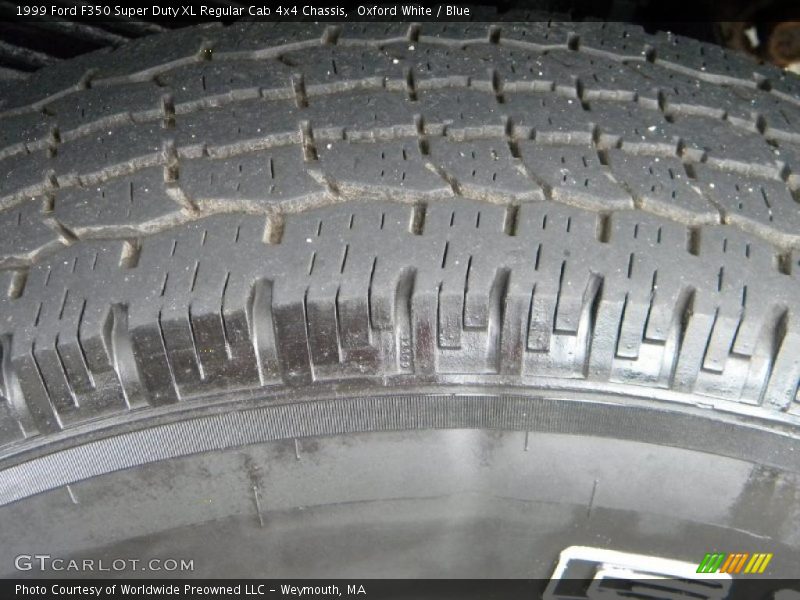 Oxford White / Blue 1999 Ford F350 Super Duty XL Regular Cab 4x4 Chassis