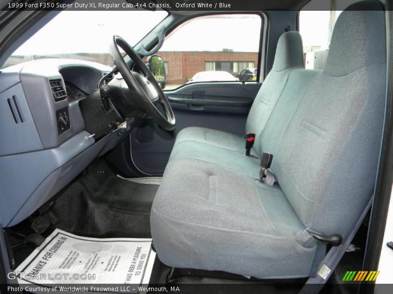 Oxford White / Blue 1999 Ford F350 Super Duty XL Regular Cab 4x4 Chassis