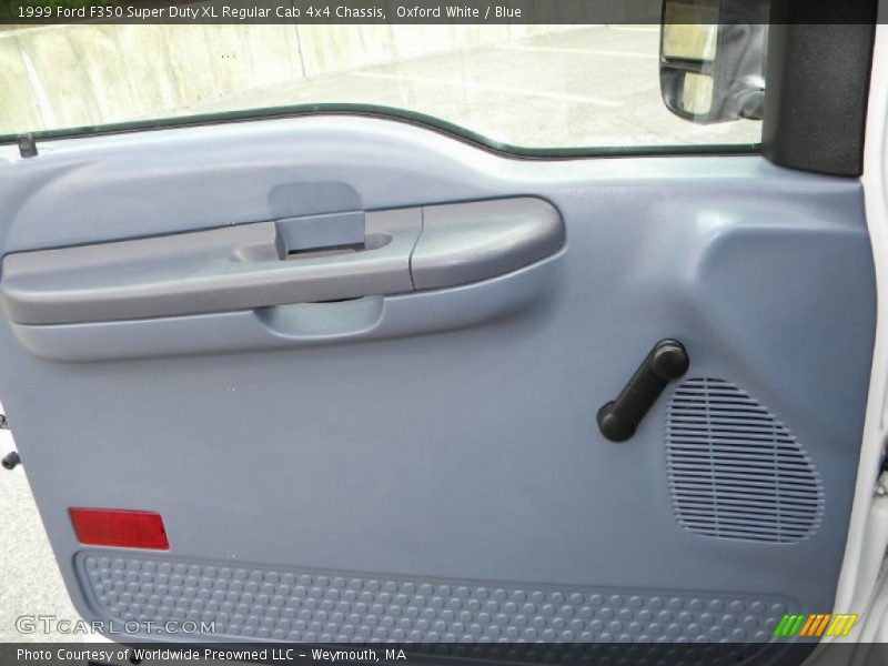 Oxford White / Blue 1999 Ford F350 Super Duty XL Regular Cab 4x4 Chassis