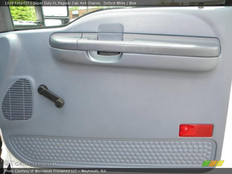 Oxford White / Blue 1999 Ford F350 Super Duty XL Regular Cab 4x4 Chassis