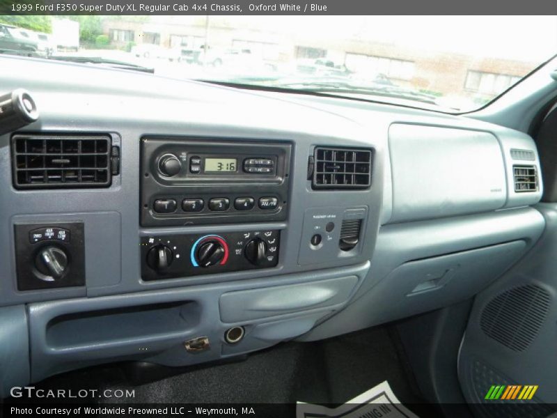 Oxford White / Blue 1999 Ford F350 Super Duty XL Regular Cab 4x4 Chassis