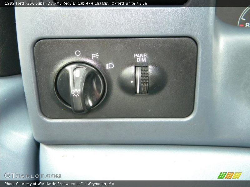 Oxford White / Blue 1999 Ford F350 Super Duty XL Regular Cab 4x4 Chassis