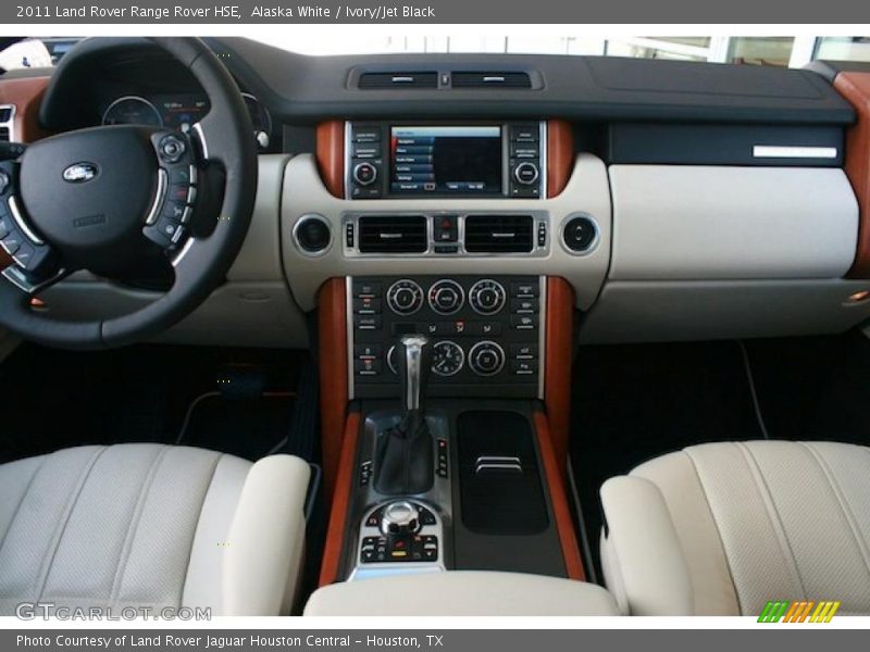Alaska White / Ivory/Jet Black 2011 Land Rover Range Rover HSE