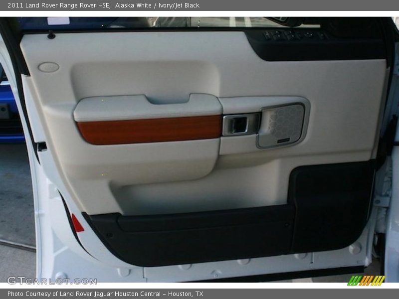 Alaska White / Ivory/Jet Black 2011 Land Rover Range Rover HSE