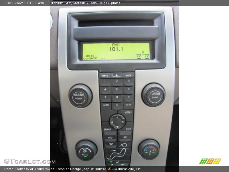 Controls of 2007 S40 T5 AWD