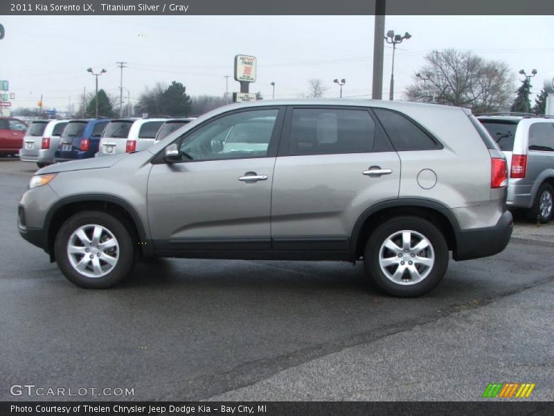 Titanium Silver / Gray 2011 Kia Sorento LX