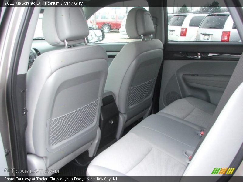 Titanium Silver / Gray 2011 Kia Sorento LX