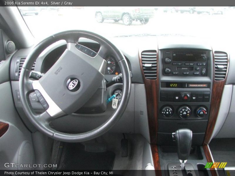 Silver / Gray 2006 Kia Sorento EX 4x4