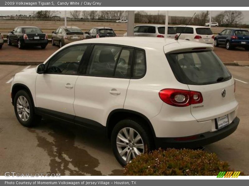 Candy White / Clay Grey 2009 Volkswagen Tiguan S
