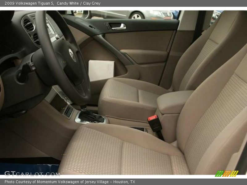 Candy White / Clay Grey 2009 Volkswagen Tiguan S