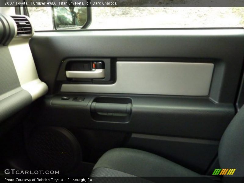 Titanium Metallic / Dark Charcoal 2007 Toyota FJ Cruiser 4WD
