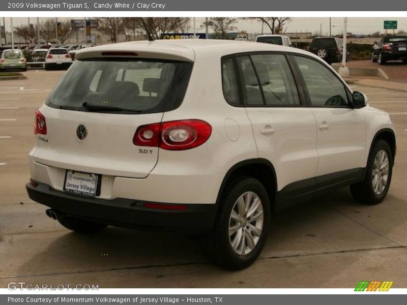 Candy White / Clay Grey 2009 Volkswagen Tiguan S