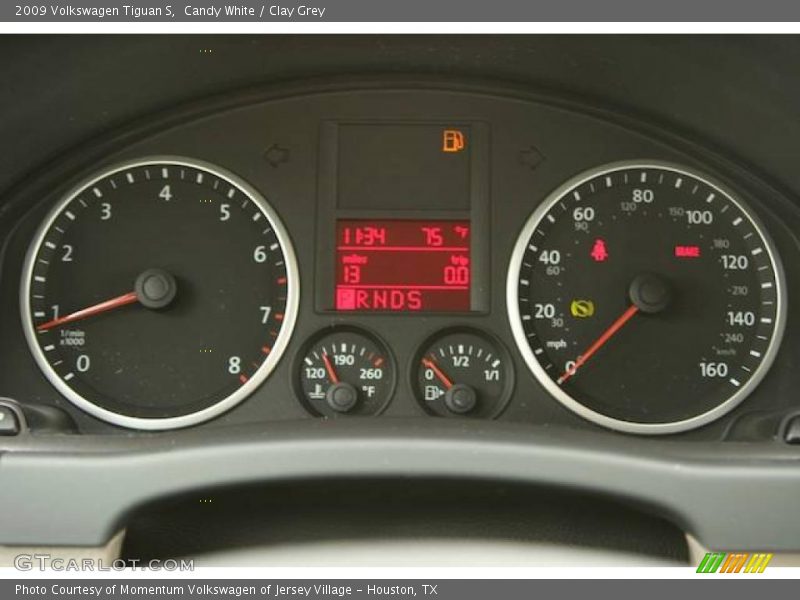 Candy White / Clay Grey 2009 Volkswagen Tiguan S