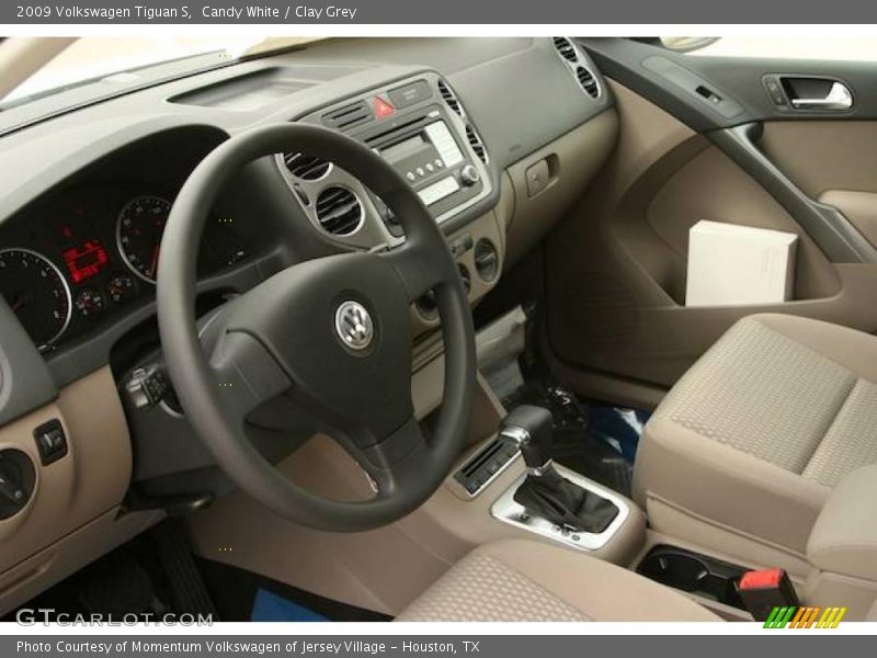 Candy White / Clay Grey 2009 Volkswagen Tiguan S