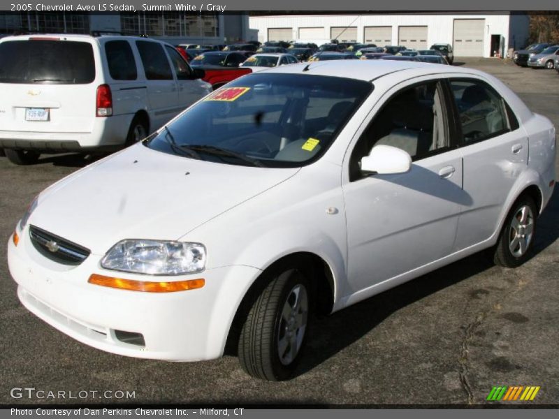 Summit White / Gray 2005 Chevrolet Aveo LS Sedan