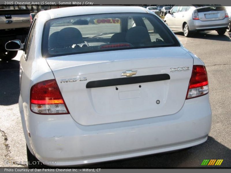 Summit White / Gray 2005 Chevrolet Aveo LS Sedan