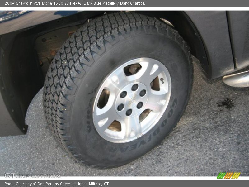 Dark Blue Metallic / Dark Charcoal 2004 Chevrolet Avalanche 1500 Z71 4x4