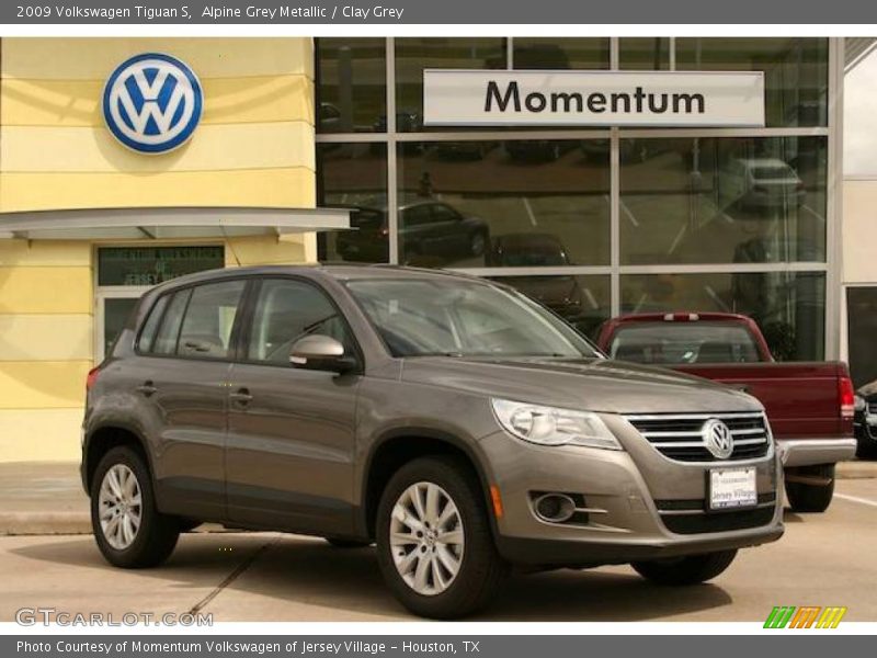 Alpine Grey Metallic / Clay Grey 2009 Volkswagen Tiguan S