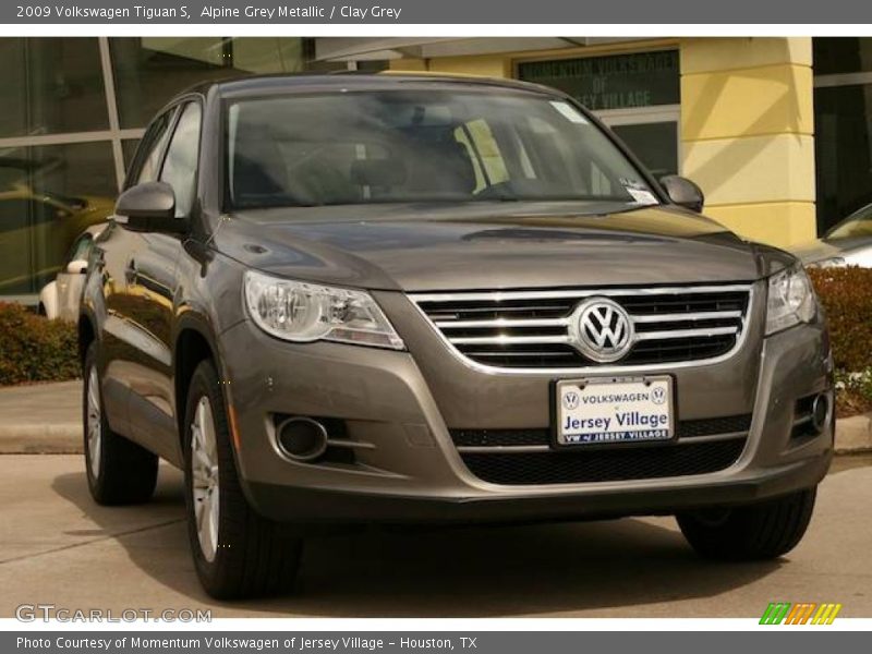 Alpine Grey Metallic / Clay Grey 2009 Volkswagen Tiguan S