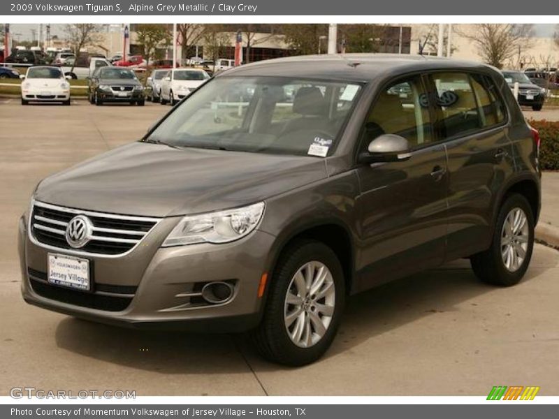 Alpine Grey Metallic / Clay Grey 2009 Volkswagen Tiguan S
