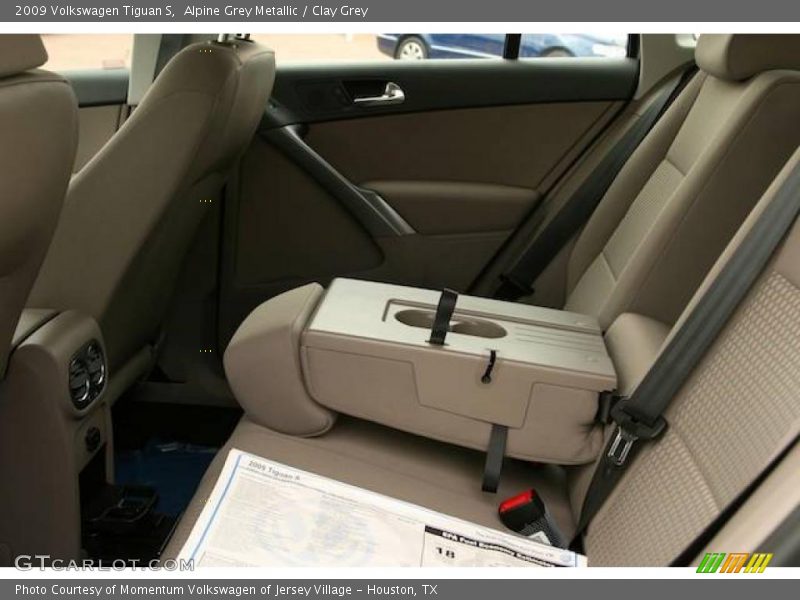 Alpine Grey Metallic / Clay Grey 2009 Volkswagen Tiguan S