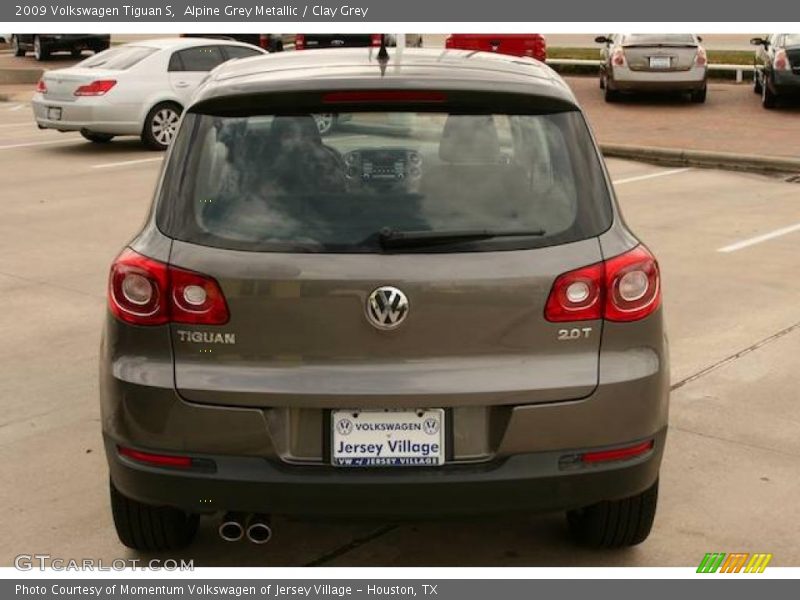 Alpine Grey Metallic / Clay Grey 2009 Volkswagen Tiguan S